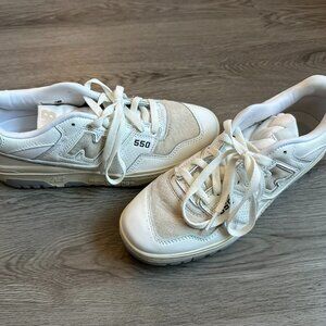 New Balance BB550s Basketball Athletic Gym Tennis Shoes M: 8.5 / W: 10